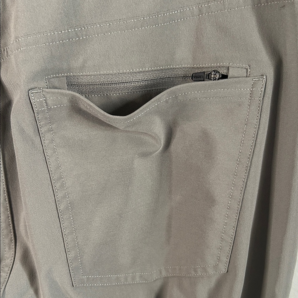 Vuori Men's Slim Straight Athleisure Performance Chino Pants in Light Gray - Picture 3 of 10